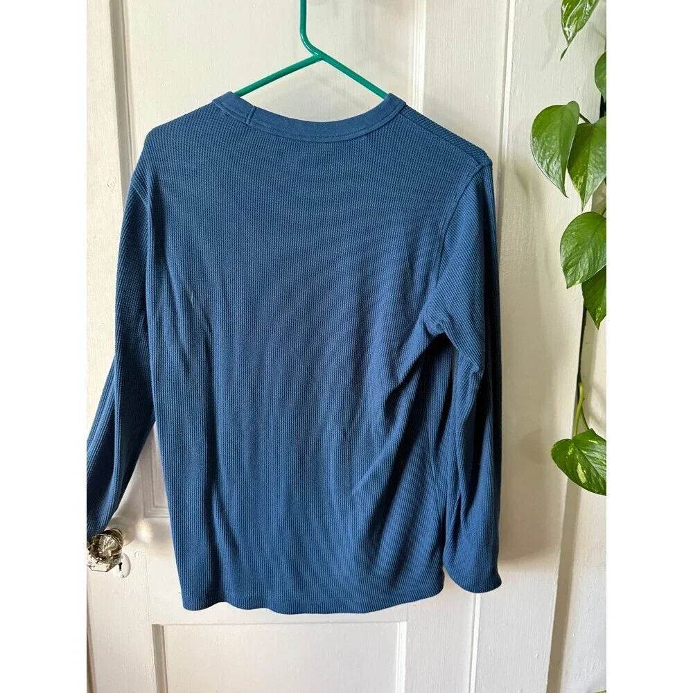 GAP men’s size small blue waffle sweater